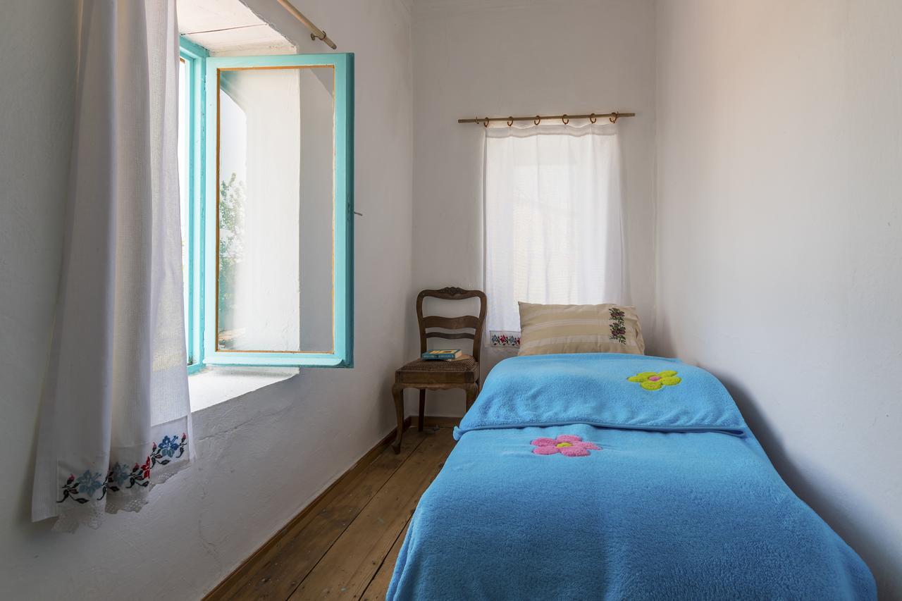 Hobbithousebademler Bed and Breakfast Urla Eksteriør billede