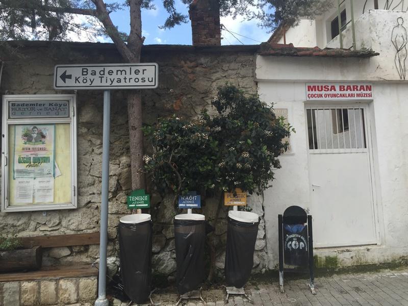 Hobbithousebademler Bed and Breakfast Urla Eksteriør billede