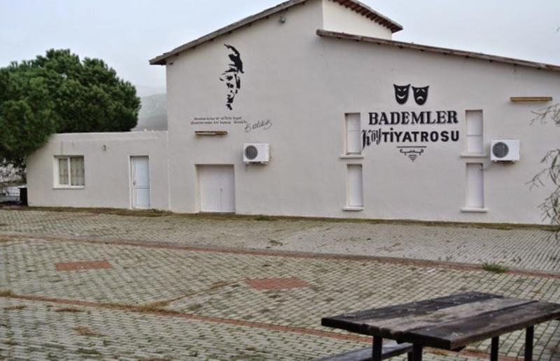 Hobbithousebademler Bed and Breakfast Urla Eksteriør billede